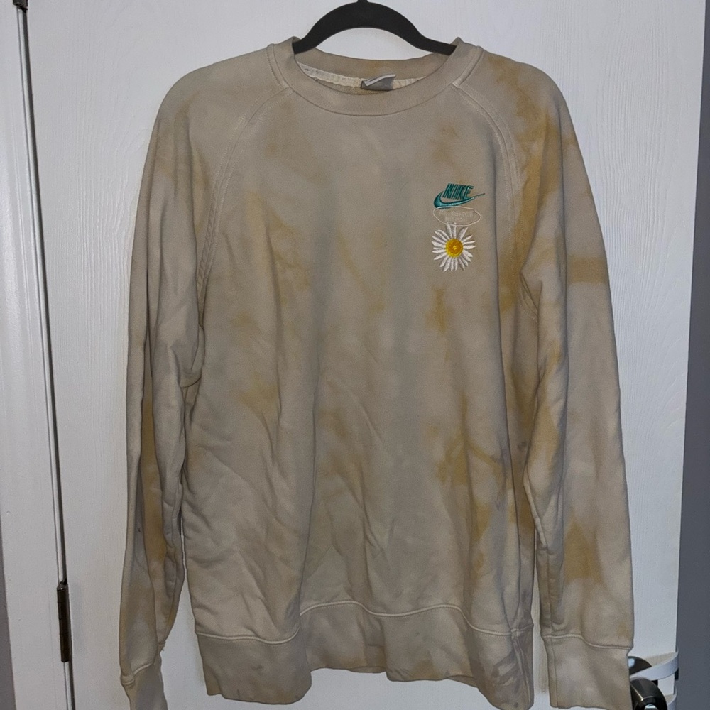 Nike yellow acid wash Crewneck with Daisy Detail